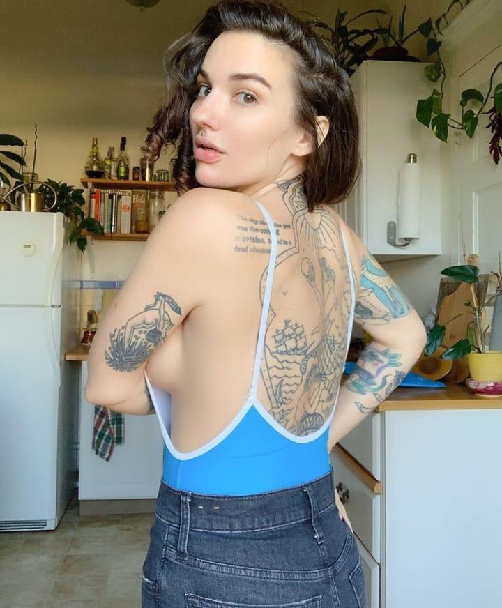 Add me on Snapchat feliciaami22
