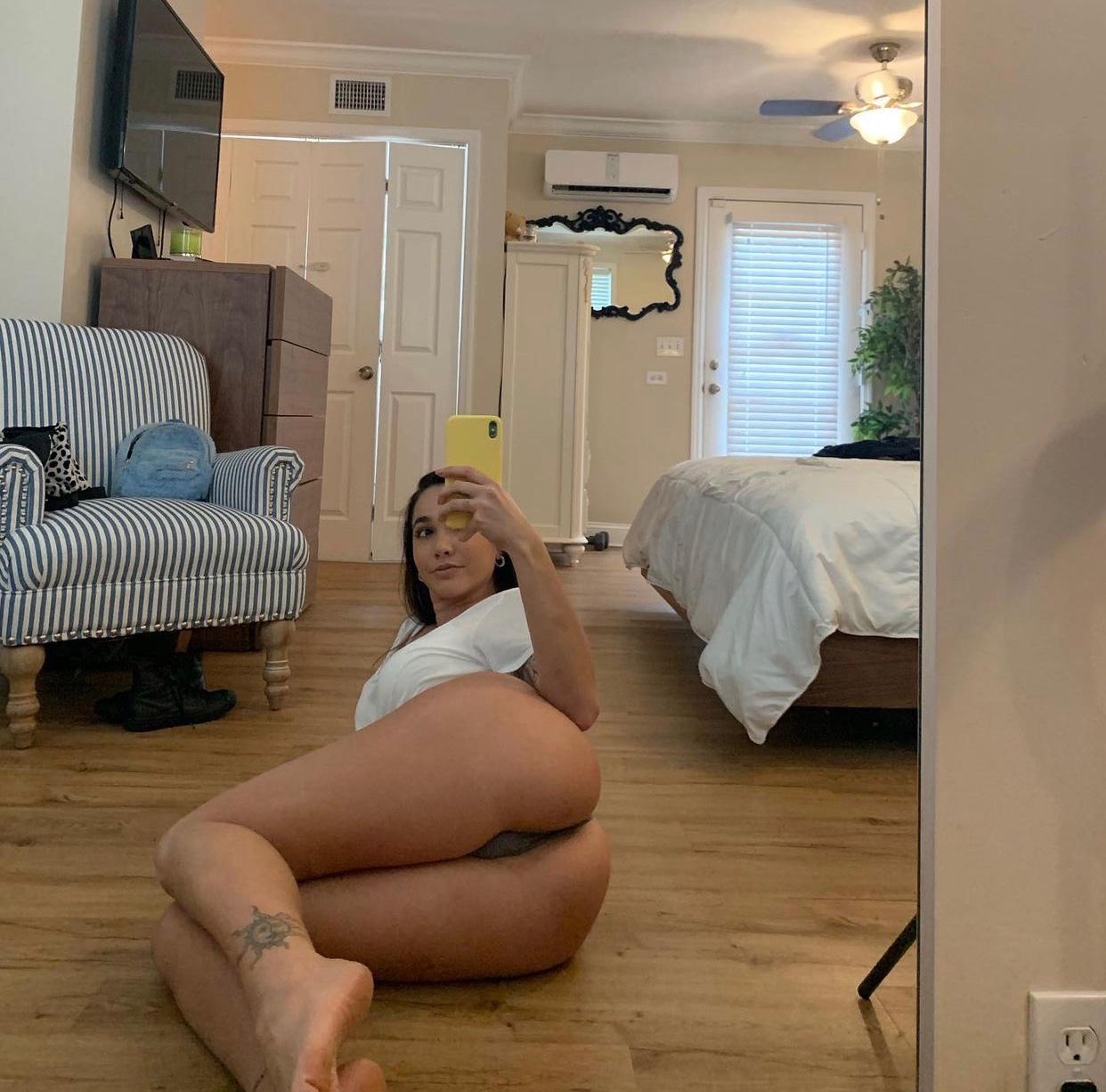 I’m available for hook up 🍆❤️💦❤️💦💦💦🍆🍆