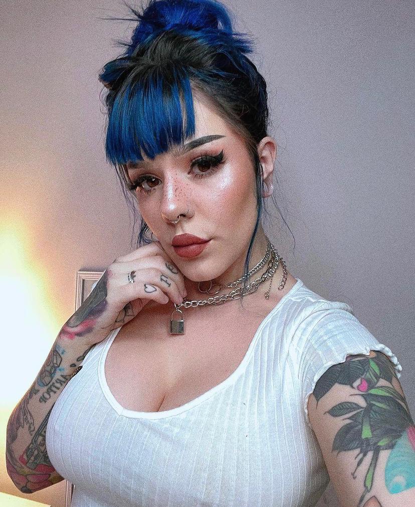 Are you down too fuck hma 🍆🍆🍆