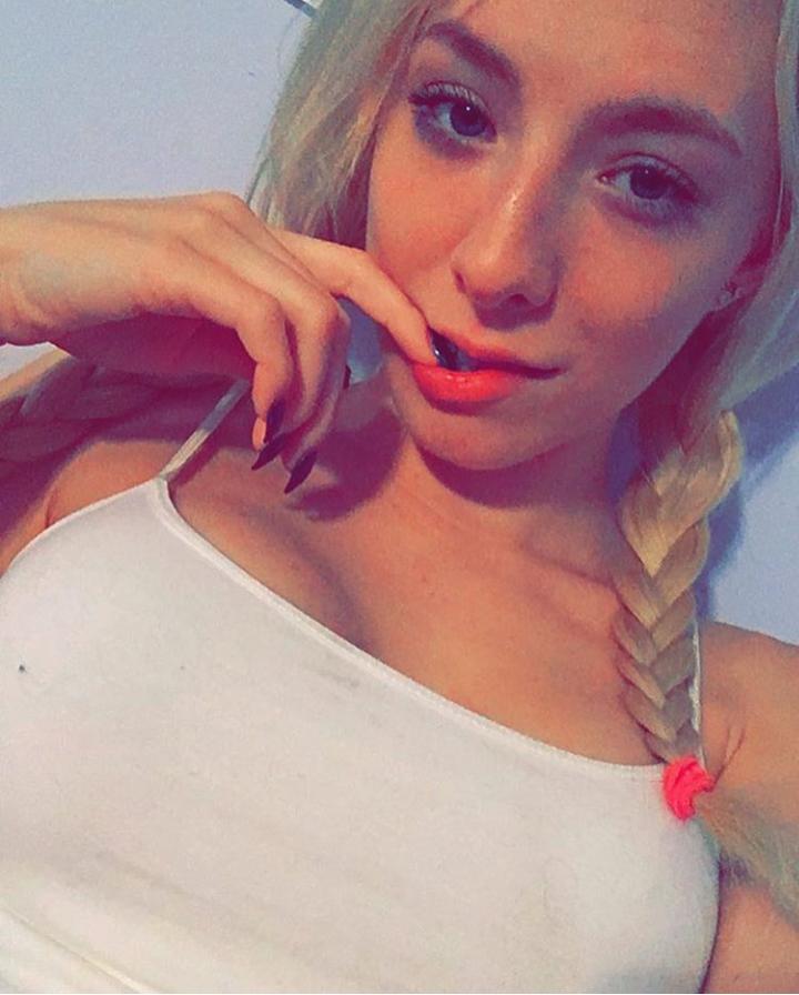 HMU on snapchat @Meganwhitefe 👿👿👅👅 hmu on number (701) 566-0182