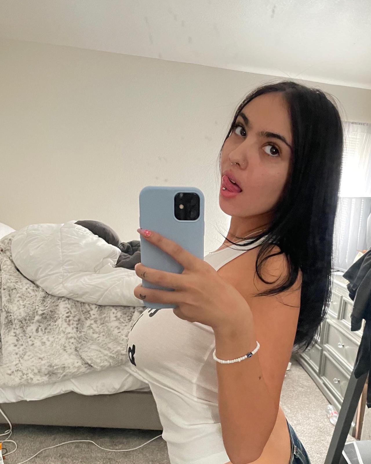 I’m available incall/outcall 🤩Fuck 🥵hangout 💦👅