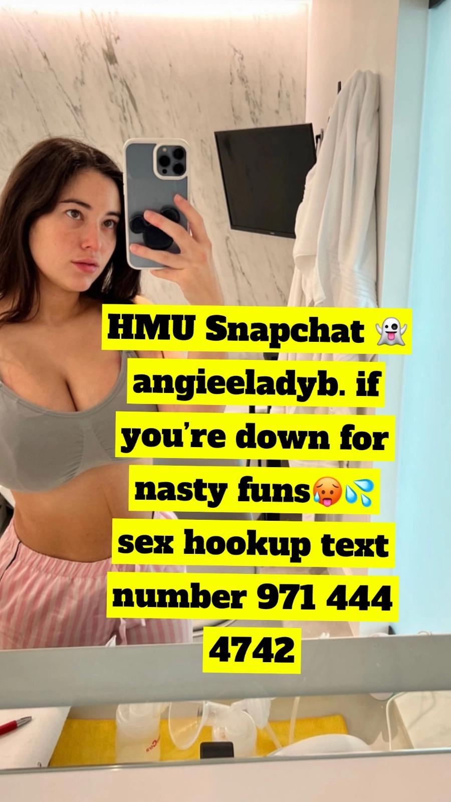 Am available to fuck 💦💦💋text me 971 444 4742, Snapchat 👻:angieeladyb