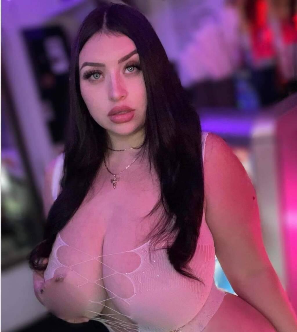 MELANIEFUNSEDUCTIVE (BURLINGTON)