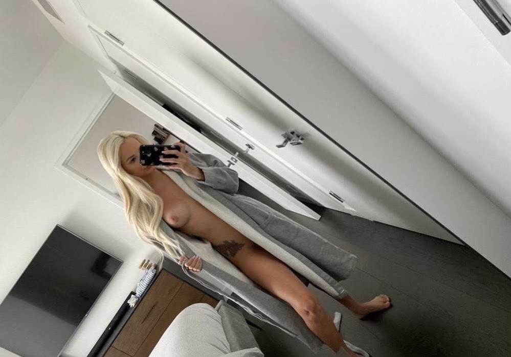 I am available for hookup 💦 💦🍑🍆💦🍑 🍑 💦💦💦🎉