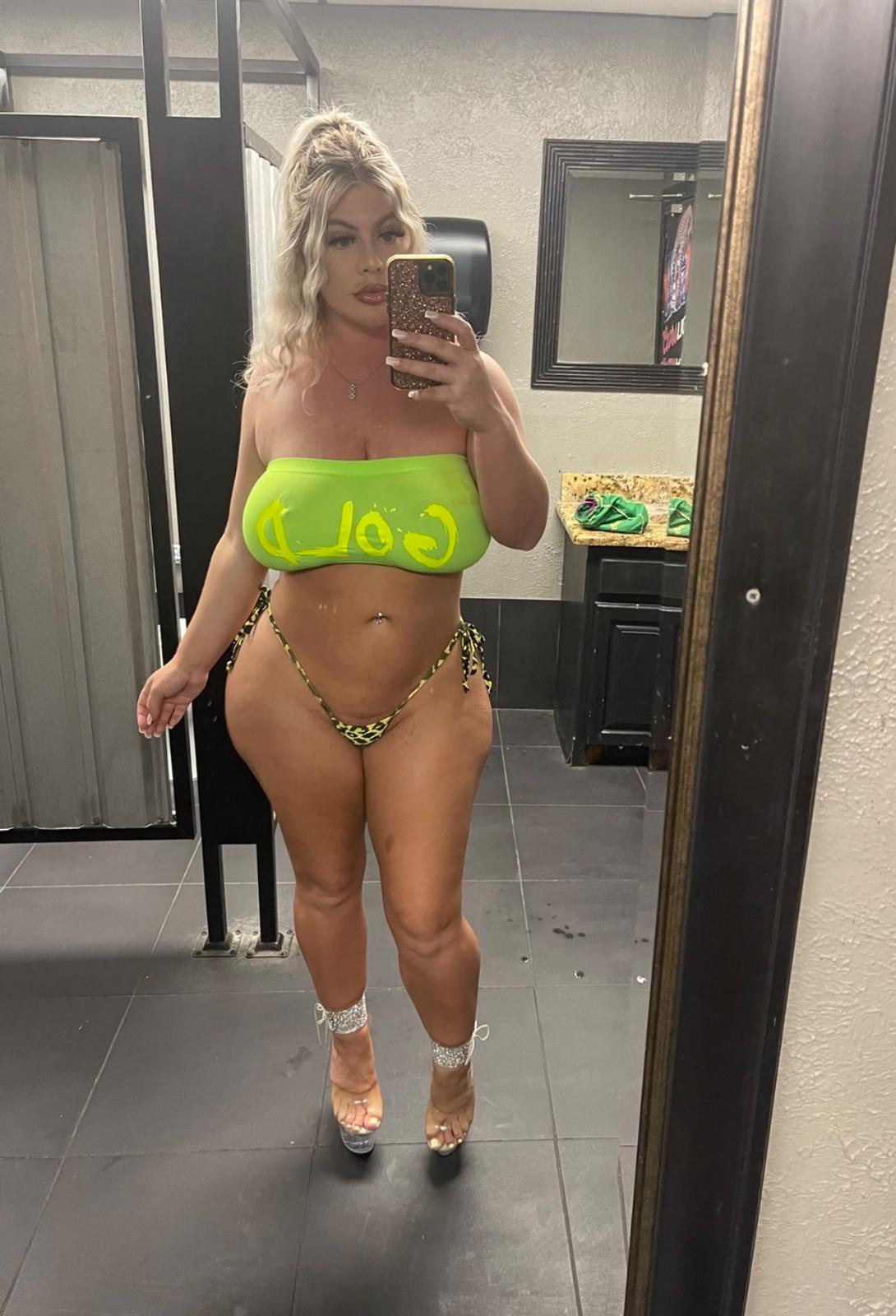 AVAILABLE FOR HOOK UP👅🍆🍑 snapchat: Isadablem90 TEXT ME: +1 360 899 8501