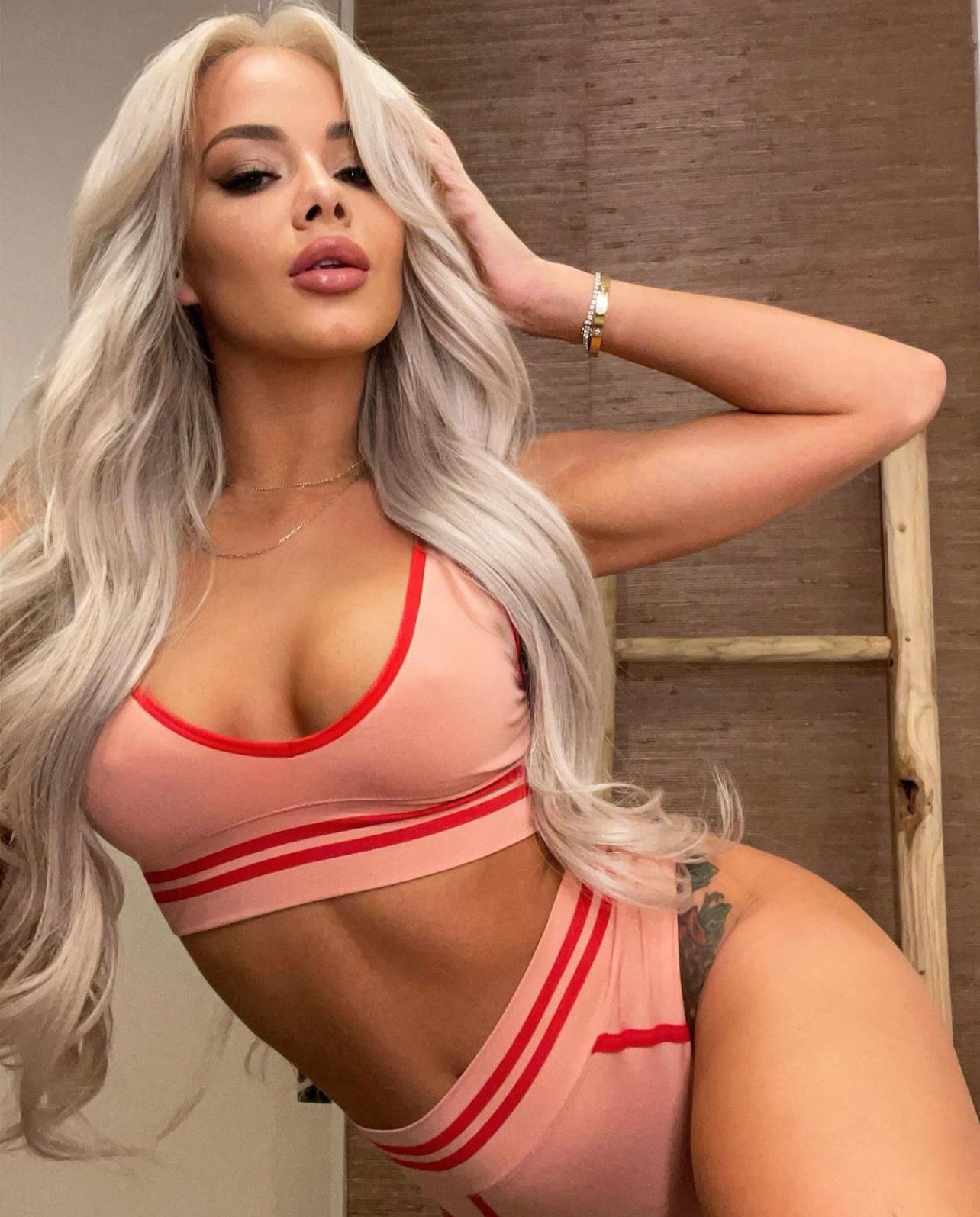 Sexy juicy pussy 💋 👅