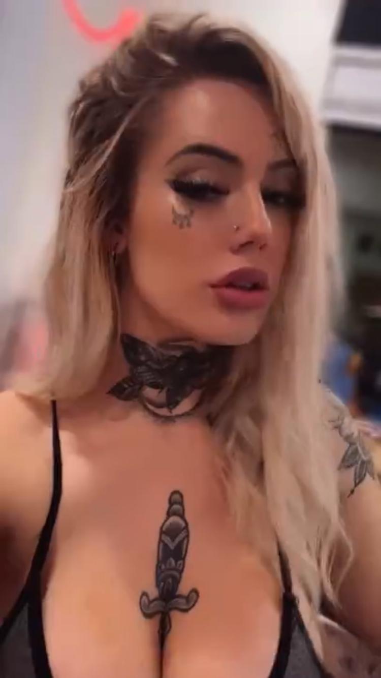 Hotties escort Girl Available HMU👅🍆🥰🍑