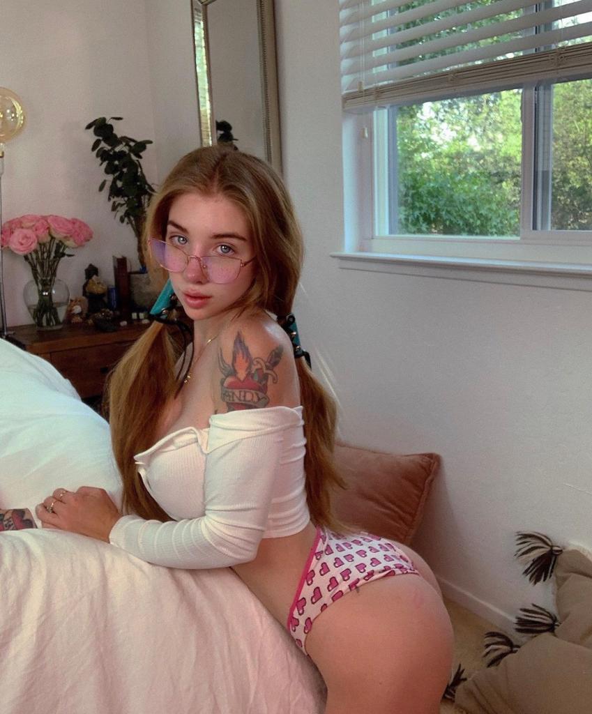 HOOKUPSEX 💦 🍑 🍆
