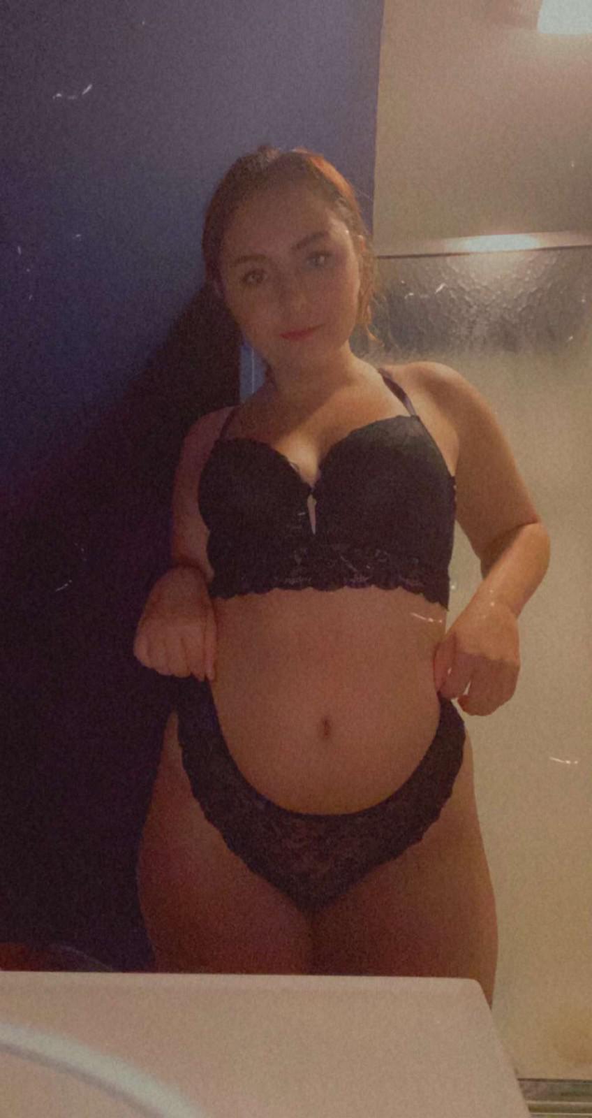 Available for all kind of hook up discreet 💯🍆👅💦 HMU (657) 549-1714
