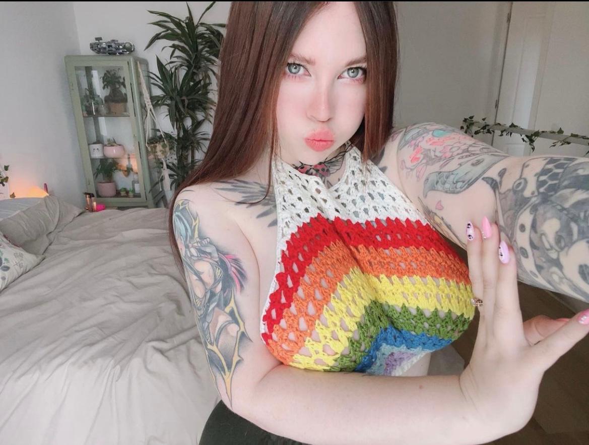 Available for fun 🍑🍆🍑🍆🍑🍆