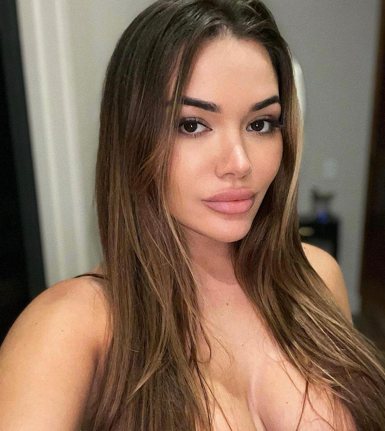 I’m PARIS PARKER available for HOOKUP ONLY