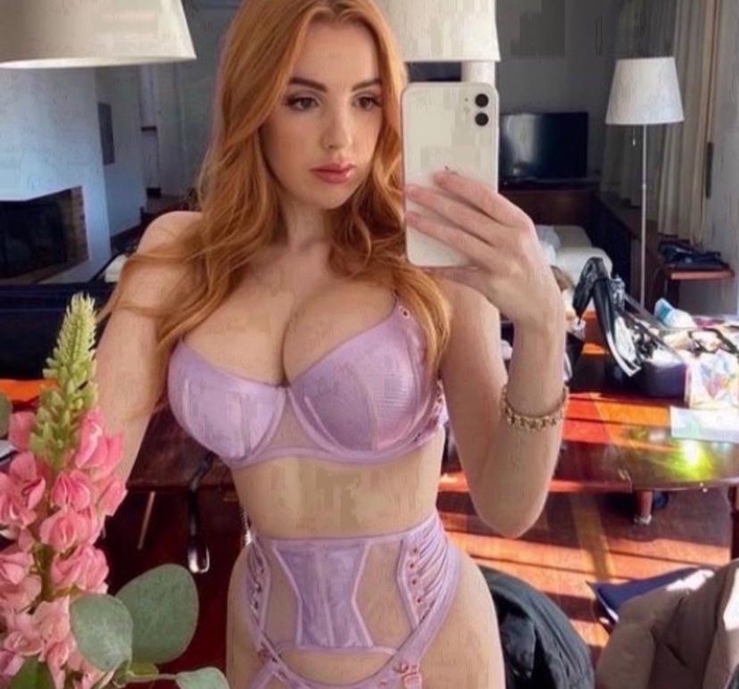 Hey there I’m available 😊🥰😘😋