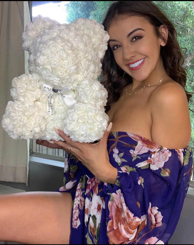 Escort Available for HOOKUP !