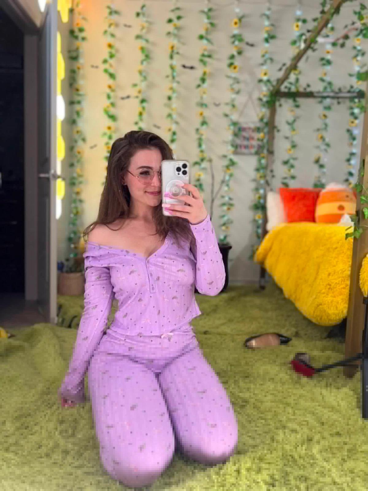 I’m Available in Medicine Hat🥰