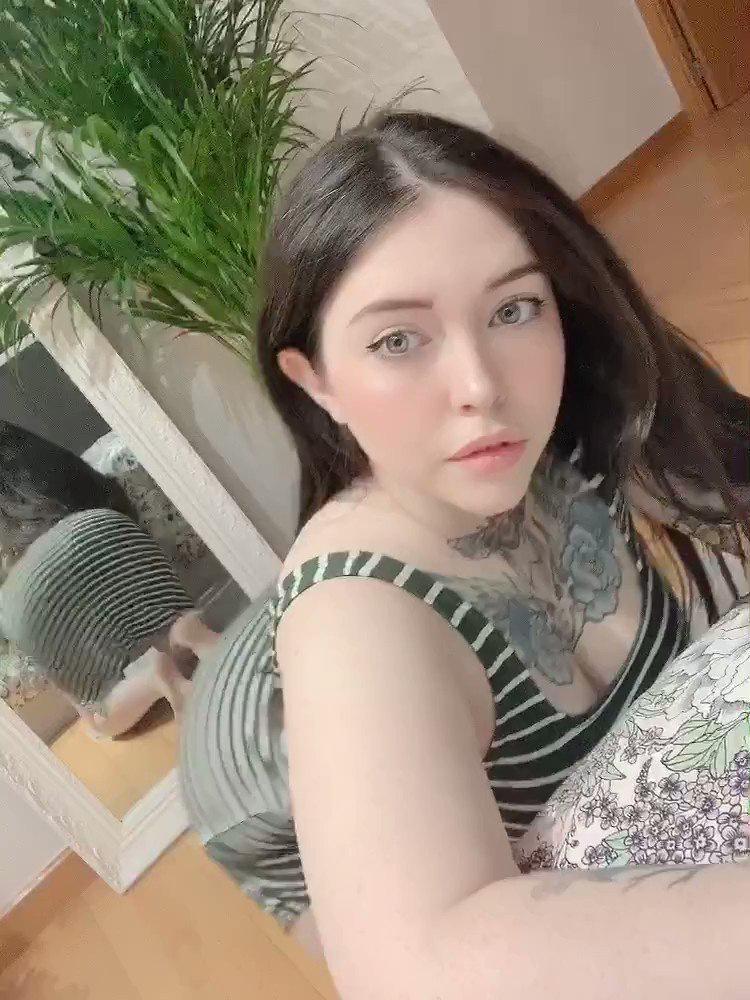 Hookup and fun 🍑🍆🍑🍆🍑🍑🍑🍆🍑🍆🍑🍆🍑
