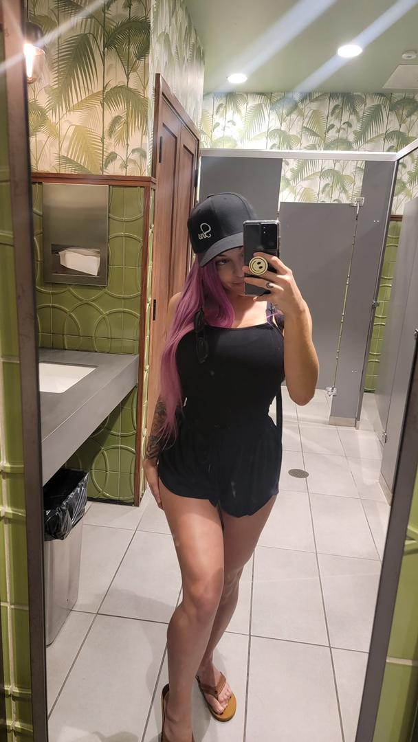 The most sexy girl in kamloops is available