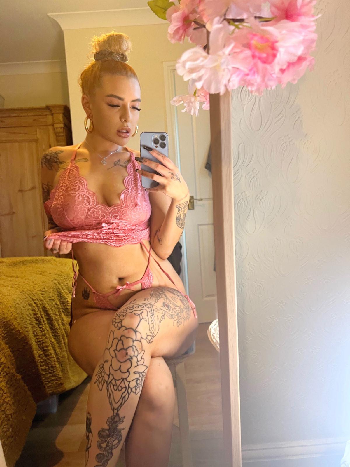I’m available for hook up sex 🥵😋