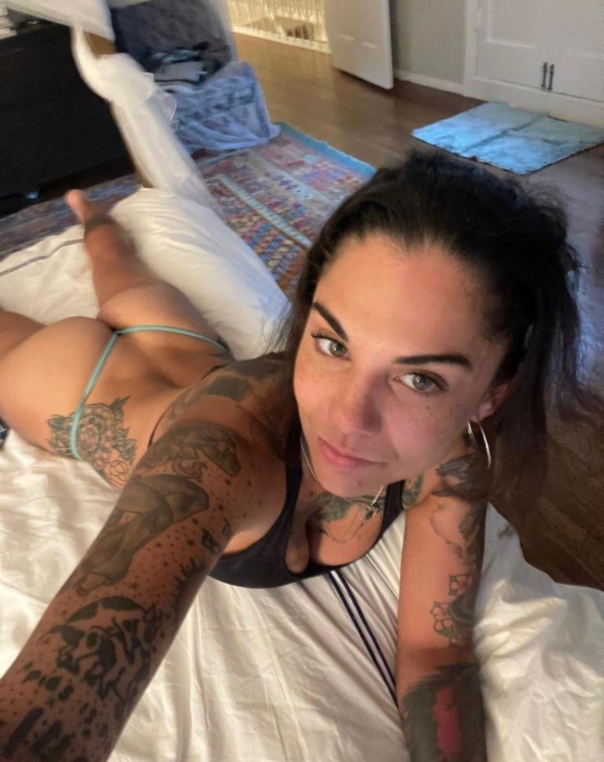 LOOKING FOR HOOK UP OVER NIGHT DAY OR NIGHT SPECIAL SERVICE BBJ ORAL 4843653399