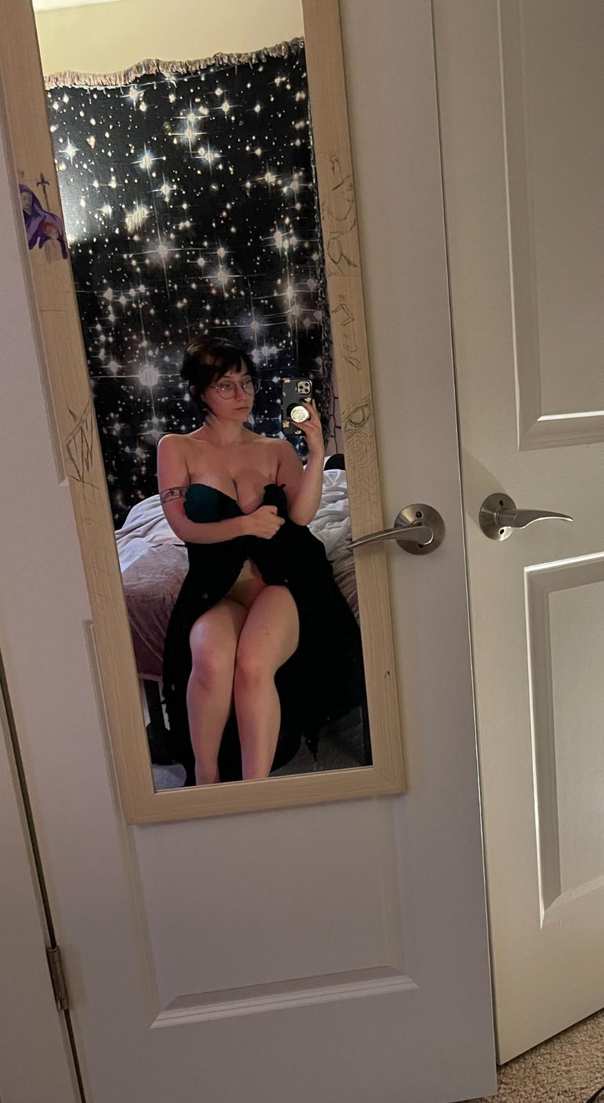 I'M AVAILABLE FOR NEW ADVENTURES❤.TEXT/CALL 3234264149
