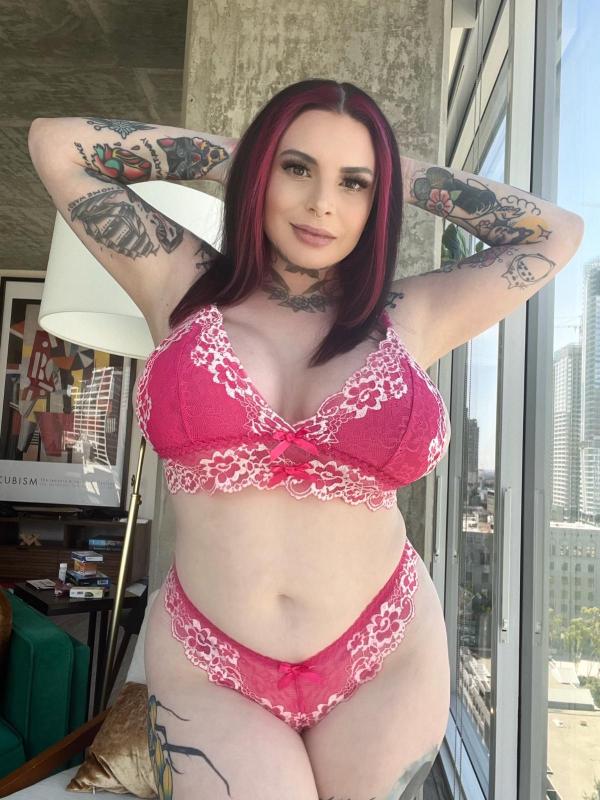 Escort Available for hookup Yvettemary2259